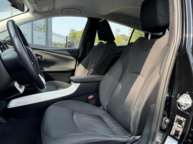 Toyota PRIUS 1.8 Dynamic 2e Eigenaar,Navi,Clima,Cruise,Camera,Trekhaak,Elek Ramen,N.A.P,APK Tot 02-2026