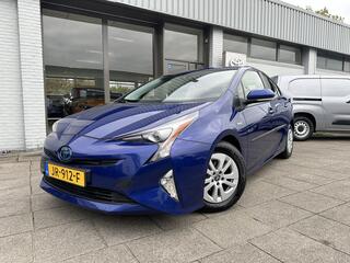 toyota-prius-1.8-aspiration-1e-eige