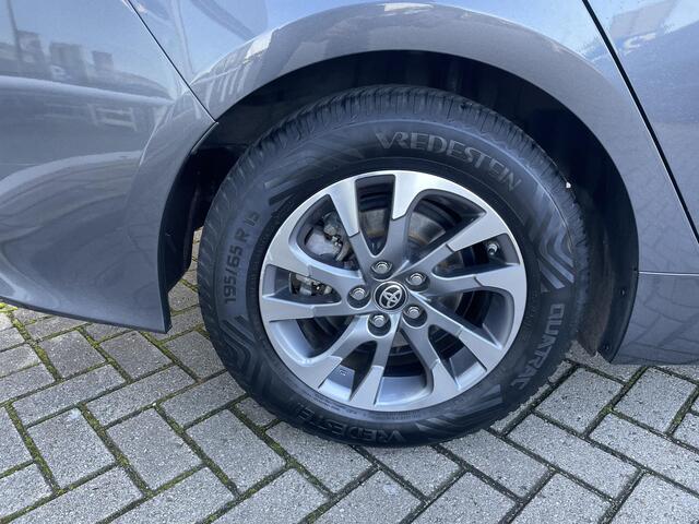 Toyota PRIUS 1.8 Plug-in Dynamic SolarPanel, Voorstoelen Verwarmd, DAB,