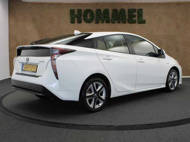 Toyota PRIUS 1.8 Active - NAVIGATIE - TELEFOONOPLADER - DAB AUDIO - ACHTERUITRIJCAMERA - DODEHOEK DETECTIE - HEAD UP DISPLAY - VOLLEDIGE ONDERHOUDSHISTORIE AANWEZIG - ONDERSCHEIDEND DESIGN -17 INCH WIELEN - KEYLESS ENTRY/ START - LICHT/ REGENSENSOR