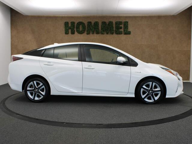 Toyota PRIUS 1.8 Active - NAVIGATIE - TELEFOONOPLADER - DAB AUDIO - ACHTERUITRIJCAMERA - DODEHOEK DETECTIE - HEAD UP DISPLAY - VOLLEDIGE ONDERHOUDSHISTORIE AANWEZIG - ONDERSCHEIDEND DESIGN -17 INCH WIELEN - KEYLESS ENTRY/ START - LICHT/ REGENSENSOR