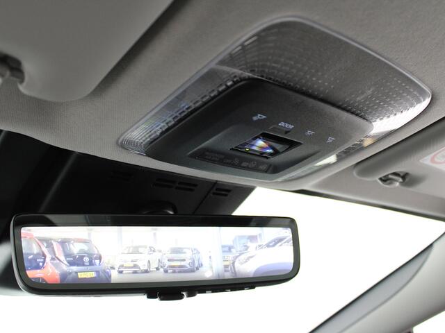 Toyota PRIUS 2.0 Plug-in Solar Edition E7000,- korting | Solar roof | 19" lichtmetalen velgen