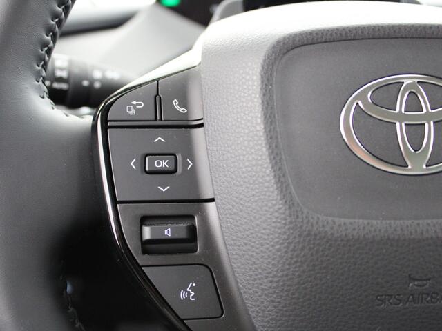 Toyota PRIUS 2.0 Plug-in Solar Edition E7000,- korting | Solar roof | 19" lichtmetalen velgen