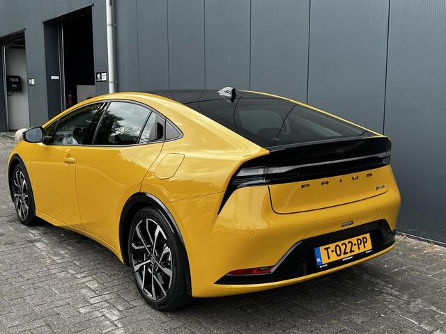 Toyota PRIUS 2.0 Plug-in Executive Panoramadak |stoel/stuur verw. | HUD | digi-spiegel |