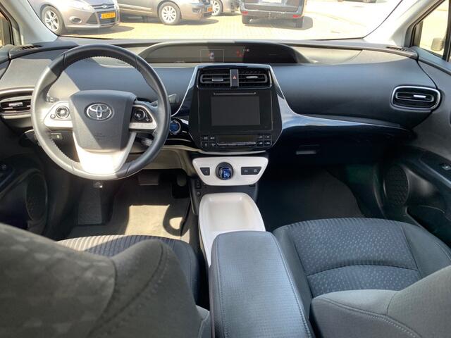 Toyota PRIUS 1.8 Dynamic Hybrid Ad.Cruise Clima Navi 102.082km