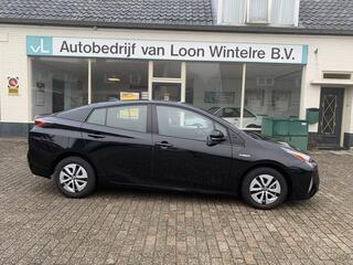 toyota-prius-1.8-dynamic