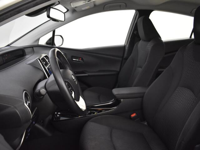 Toyota PRIUS 1.8 Dynamic | Trekhaak | JBL | Stoelverwarming | Parkeersensoren