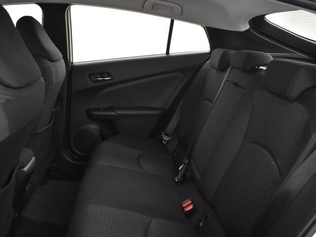 Toyota PRIUS 1.8 Dynamic | Trekhaak | JBL | Stoelverwarming | Parkeersensoren