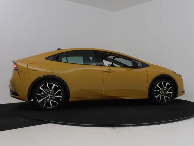 Toyota PRIUS 2.0 Plug-in Solar Edition | NIEUW & DIRECT LEVERBAAR | incl. ¤ 7000 EURO VOORDEEL |