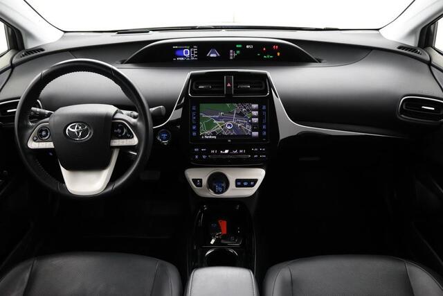 Toyota PRIUS 1.8 Plug-in Executive | Navigatie | Lederen bekleding | Parkeer sensoren | Head-up display |
