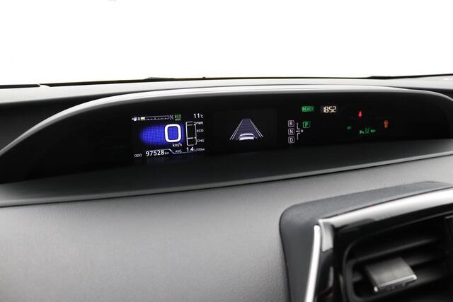 Toyota PRIUS 1.8 Plug-in Executive | Navigatie | Lederen bekleding | Parkeer sensoren | Head-up display |