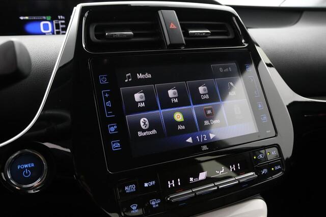 Toyota PRIUS 1.8 Plug-in Executive | Navigatie | Lederen bekleding | Parkeer sensoren | Head-up display |