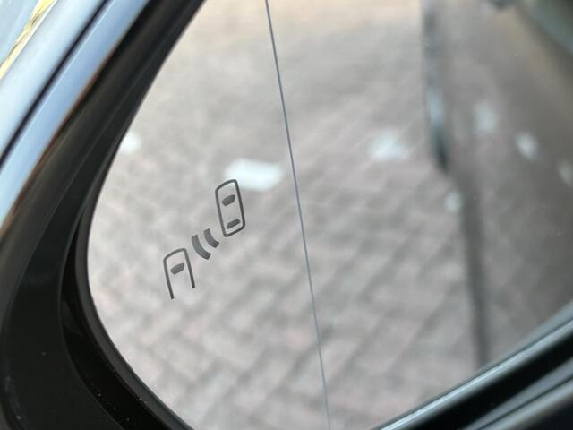 Toyota PRIUS 1.8 Plug-in Executive BSM,Navi,Stoelverwarming,Led,HUD,JBL audio
