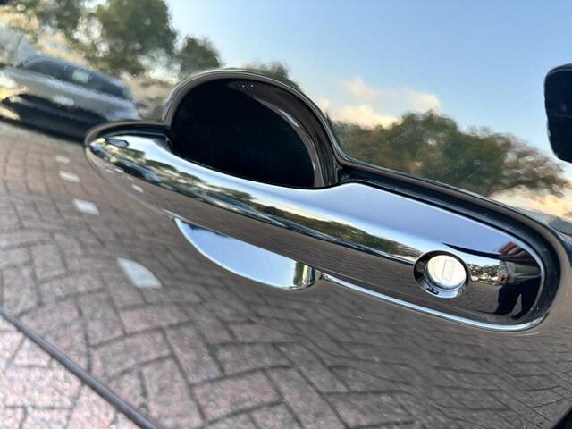 Toyota PRIUS 1.8 Plug-in Executive BSM,Navi,Stoelverwarming,Led,HUD,JBL audio