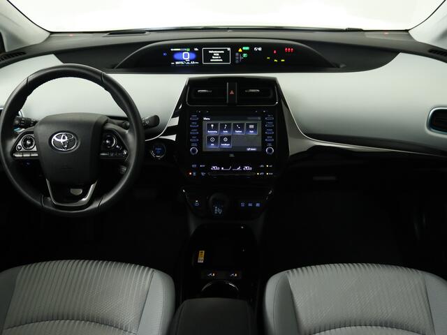 Toyota PRIUS 1.8 Executive Limited | JBL | 360 Camera | Parkeersensoren | Head up Display | LM velgen | Stoelverwarming | Navigatie | Cruise Control Adaptief | Climate Control |