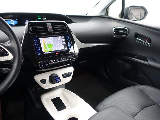 Toyota PRIUS 1.8 Dynamic+ Aut- Head Up, Stoelmassage, JBL Audio, Park Pilot, Ada Cruise, Leder Interieur