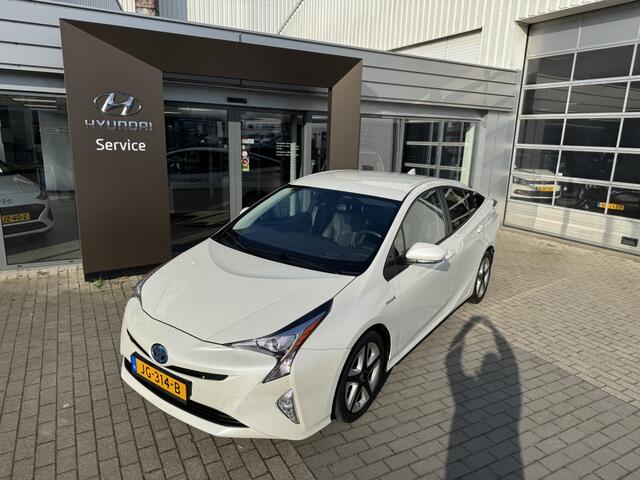 Toyota PRIUS 1.8 Executive | Navigatie | Leder | Achteruitrijcamera | Draadlo