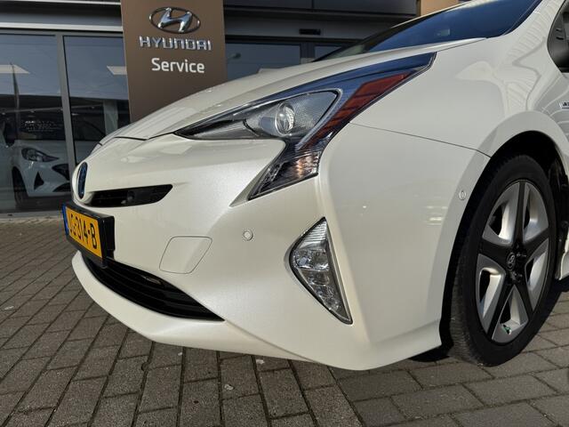 Toyota PRIUS 1.8 Executive | Navigatie | Leder | Achteruitrijcamera | Draadlo