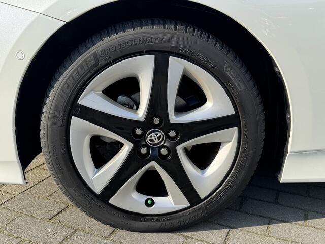 Toyota PRIUS 1.8 Executive | Navigatie | Leder | Achteruitrijcamera | Draadlo