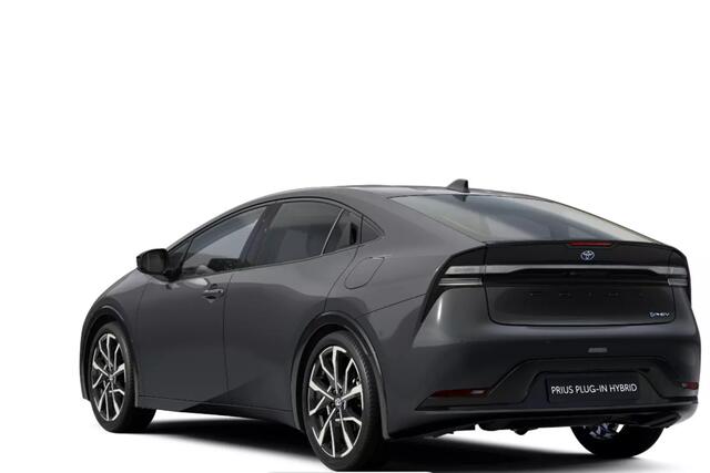 Toyota PRIUS 2.0 Plug-in Hybrid 220 Executive, Direct Leverbaar, ¤ 3200,- Premie, Elec Achterklep, Apple Carplay / Android Auto, BSM, High Beam Assist, Stuur - / Stoel verwarming!