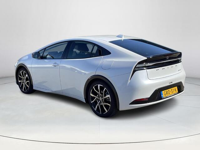 Toyota PRIUS 2.0 Plug-in Executive **DODE HOEK DETECTIE/ STUURVERWARMING/ GARANTIE**