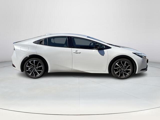 Toyota PRIUS 2.0 Plug-in Executive **DODE HOEK DETECTIE/ STUURVERWARMING/ GARANTIE**