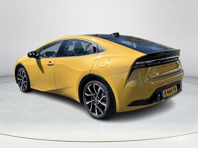 Toyota PRIUS 2.0 Plug-in Executive | Panoramadak | Stoel- + stuurverwarming | Navigatie | Parkeersensoren |