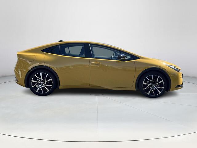 Toyota PRIUS 2.0 Plug-in Executive | Panoramadak | Stoel- + stuurverwarming | Navigatie | Parkeersensoren |