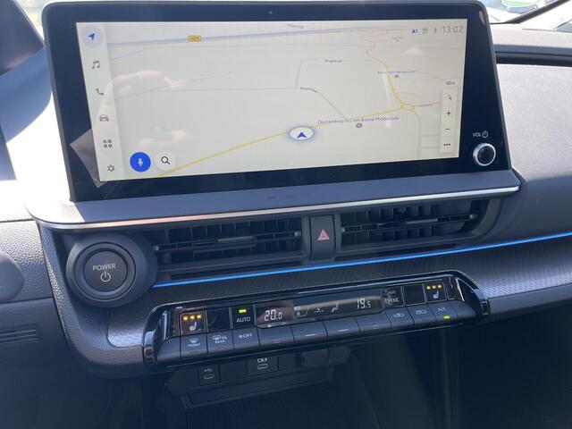 Toyota PRIUS 2.0 Plug-in Executive | Panoramadak | Stoel- + stuurverwarming | Navigatie | Parkeersensoren |