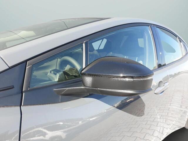 Toyota PRIUS Toyota PHEV Executive