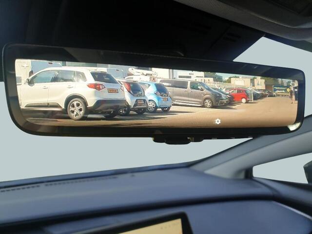 Toyota PRIUS Toyota PHEV Executive