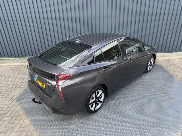 Toyota PRIUS 1.8 Dynamic | Trekhaak | PDC Achter | JBL | Navi | BSM | Rijklaar!!