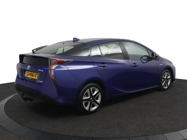 Toyota PRIUS 1.8 Dynamic | Trekhaak | Head Up Display | Navigatie | Stoelverwarming |