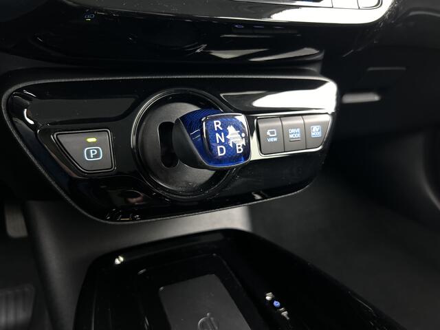 Toyota PRIUS 1.8 Dynamic/JBL Soudsyst./Stoelv/Navi/BTW/A.Came/Keyless