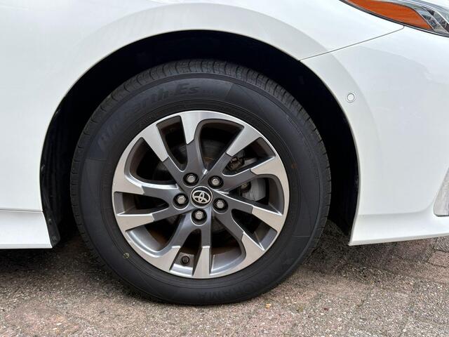 Toyota PRIUS 1.8 Plug-in Business Plus | HUD | Camera | adapt. cruise-control |