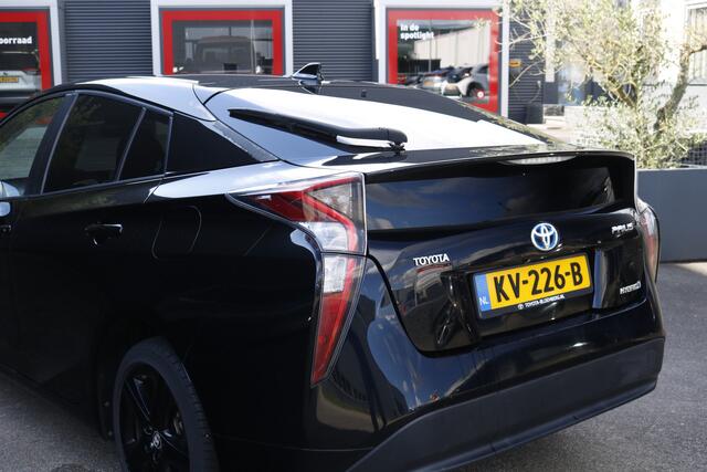 Toyota PRIUS 1.8 First Edition black edition