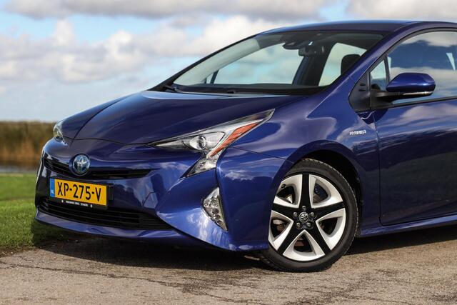 Toyota PRIUS 1.8 Full Hybrid ? LED ? ACC ? Camera
