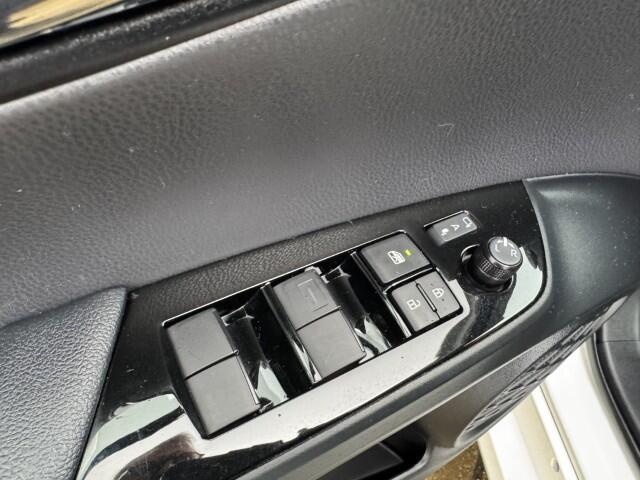 Toyota PRIUS 1.8 Plug-in Dynamic Head up