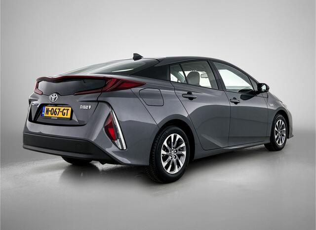 Toyota PRIUS 1.8 Plug-in Dynamic | Voorstoelen verwarmd |