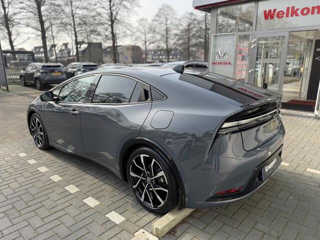 Toyota PRIUS 2.0 Plug-in Executive | GEEN AFLEVERKOSTEN | Panoramadak, Elektrische achterklep, Dodehoekdetectie