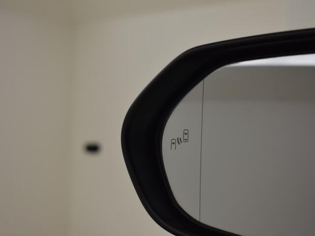 Toyota PRIUS 1.8 Dynamic | Blindspot | Parkeersensoren | JBL |