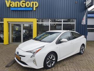 toyota-prius-1.8-dark-edition-all-i