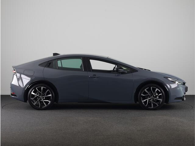 Toyota PRIUS 220 Plug-in Executive | Panoramadak | Parkeersensoren V+A | Navigatie |