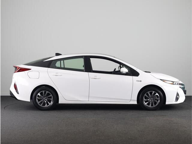 Toyota PRIUS 1.8 Plug-in Hybrid Business Plus | 1e eigenaar! | Dealer onderhouden | Solar Roof |