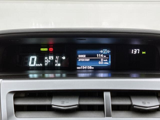 Toyota PRIUS 1.8 Active Plus | Dealer Onderhouden | Trekhaak | 7 zitplaatsen | Head-Up Display | Navigatie | achteruitrijcamera | Cruise Control | Climate Control |