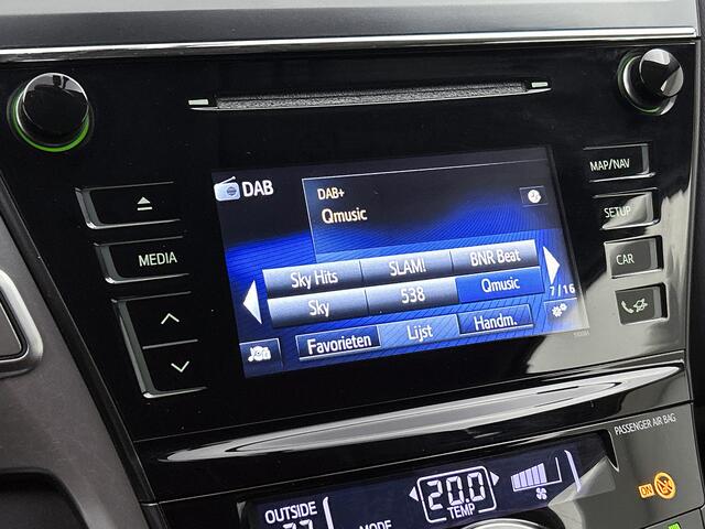 Toyota PRIUS 1.8 Active Plus | Dealer Onderhouden | Trekhaak | 7 zitplaatsen | Head-Up Display | Navigatie | achteruitrijcamera | Cruise Control | Climate Control |