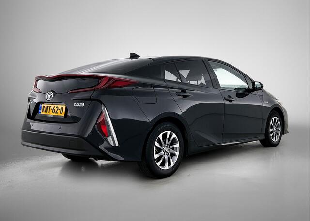 Toyota PRIUS 1.8 Plug-in Dynamic | Dealer Onderhouden | Head-Up Display | Dodehoek detectie | stoelverwarming | Navigatie | Parkeersensoren achter | Draadloze telefoonlader | Cruise Control Adaptive |