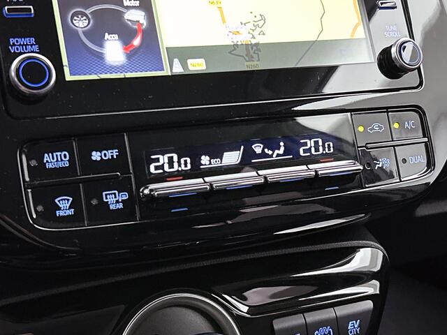 Toyota PRIUS 1.8 Plug-in Dynamic | Dealer Onderhouden | Head-Up Display | Dodehoek detectie | stoelverwarming | Navigatie | Parkeersensoren achter | Draadloze telefoonlader | Cruise Control Adaptive |