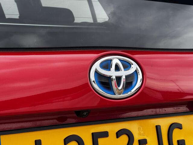 Toyota PRIUS 1.8 Dynamic / Dealer onderhouden / Fabrieks Garantie mogelijk tot 30-08-2030 / Afneembare Trekhaak / Apple Carplay + Android Auto /