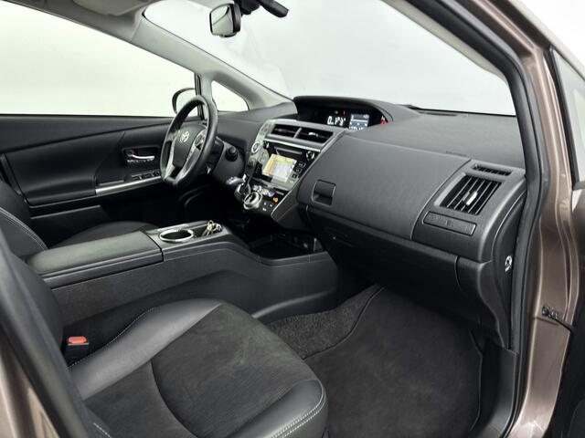 Toyota PRIUS 1.8 Executive | Parkeersensoren | Navigatie | Half leder | Stoelverwarming |